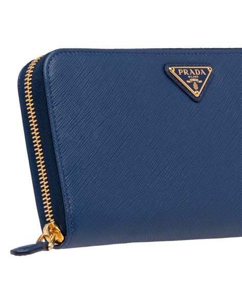prada saffiano wallet